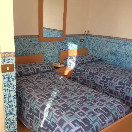 Hotell Spagna 2*